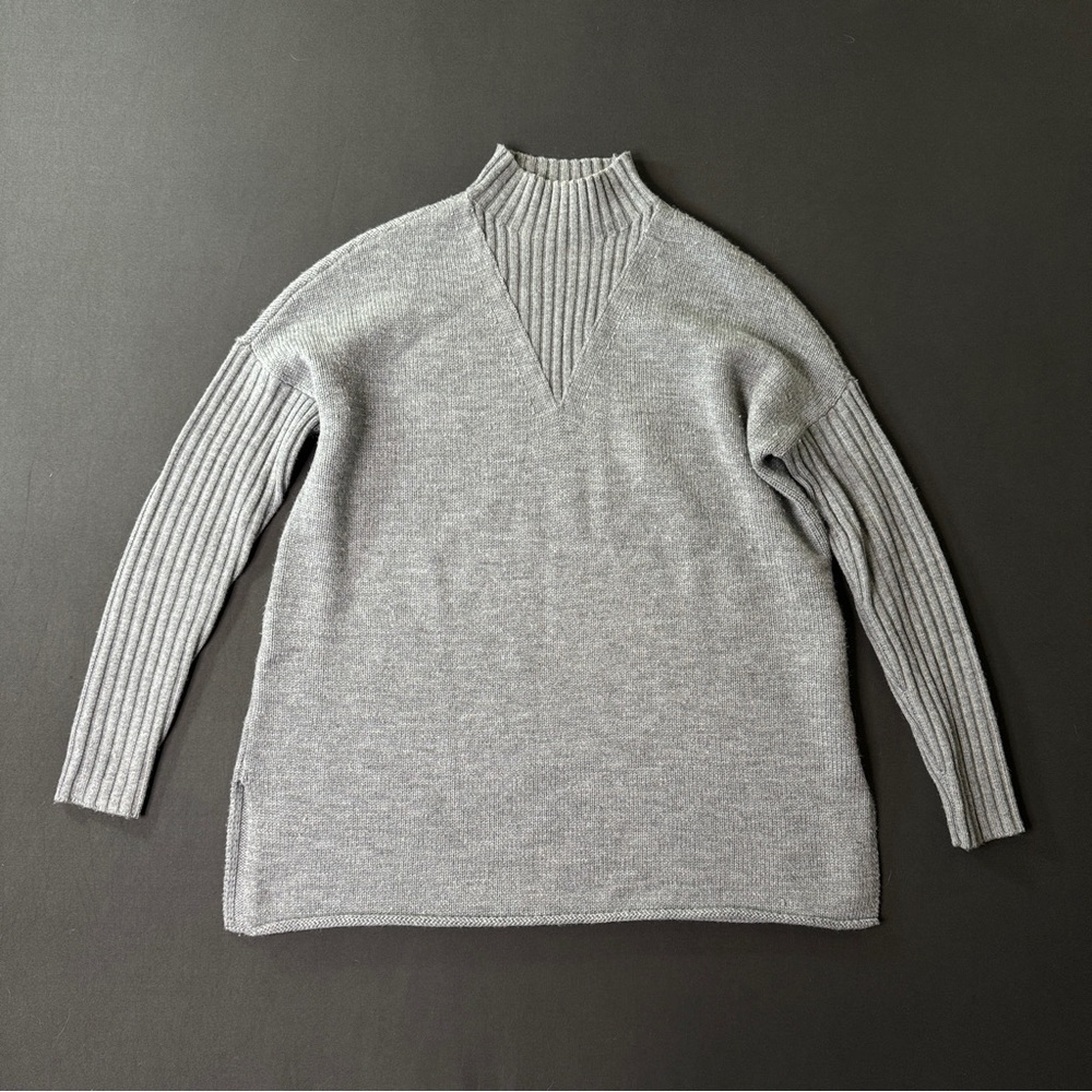 Tory Burch mock neck gray sweater/XS